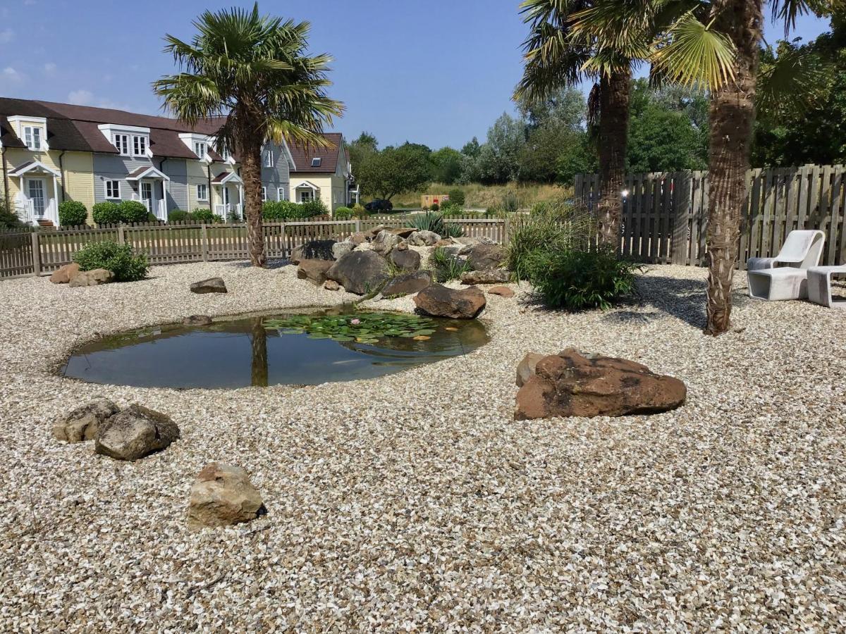 'That One' Our Cotswold Lakeside Lodge ไซเร็นเซสเตอร์ ภายนอก รูปภาพ