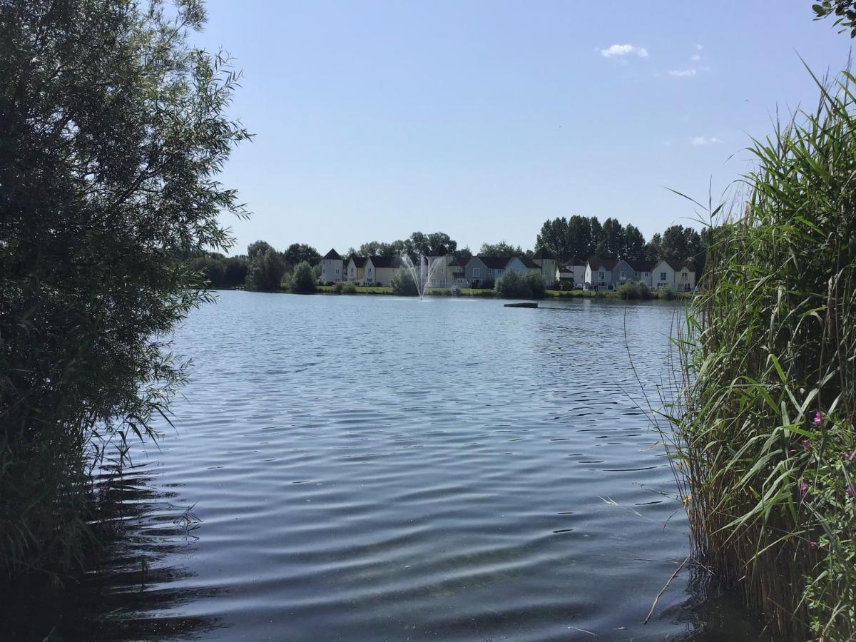 'That One' Our Cotswold Lakeside Lodge ไซเร็นเซสเตอร์ ภายนอก รูปภาพ